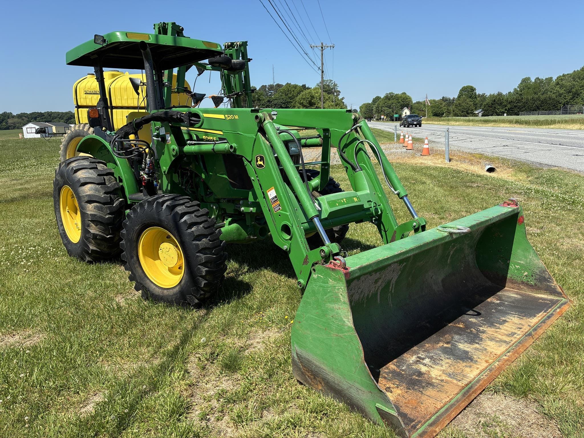 2018 John Deere 5065E Equipment Image0