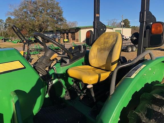 Image of John Deere 5065E equipment image 1