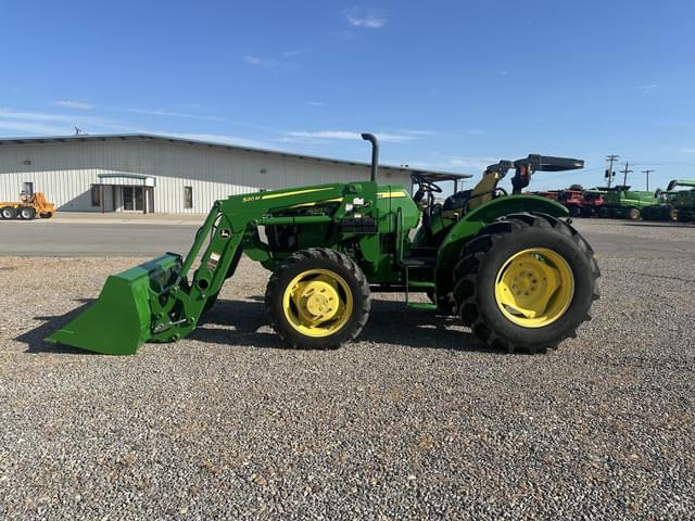 Image of John Deere 5065E equipment image 2