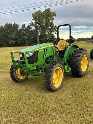 2018 John Deere 5065E Equipment Image0