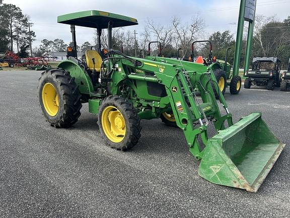 Image of John Deere 5065E equipment image 2