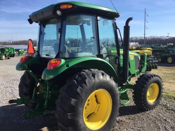 Image of John Deere 5065E equipment image 3