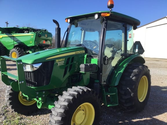 2018 John Deere 5065E Equipment Image0
