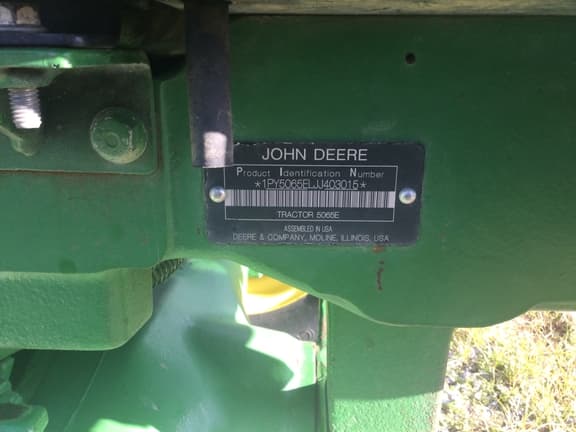 Image of John Deere 5065E equipment image 4