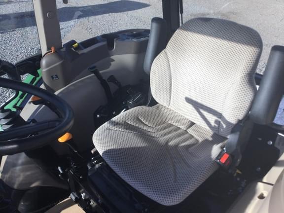 Image of John Deere 5065E equipment image 1