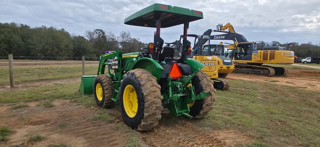 Image of John Deere 5065E equipment image 3