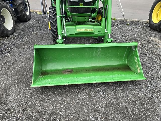 Image of John Deere 5065E equipment image 2
