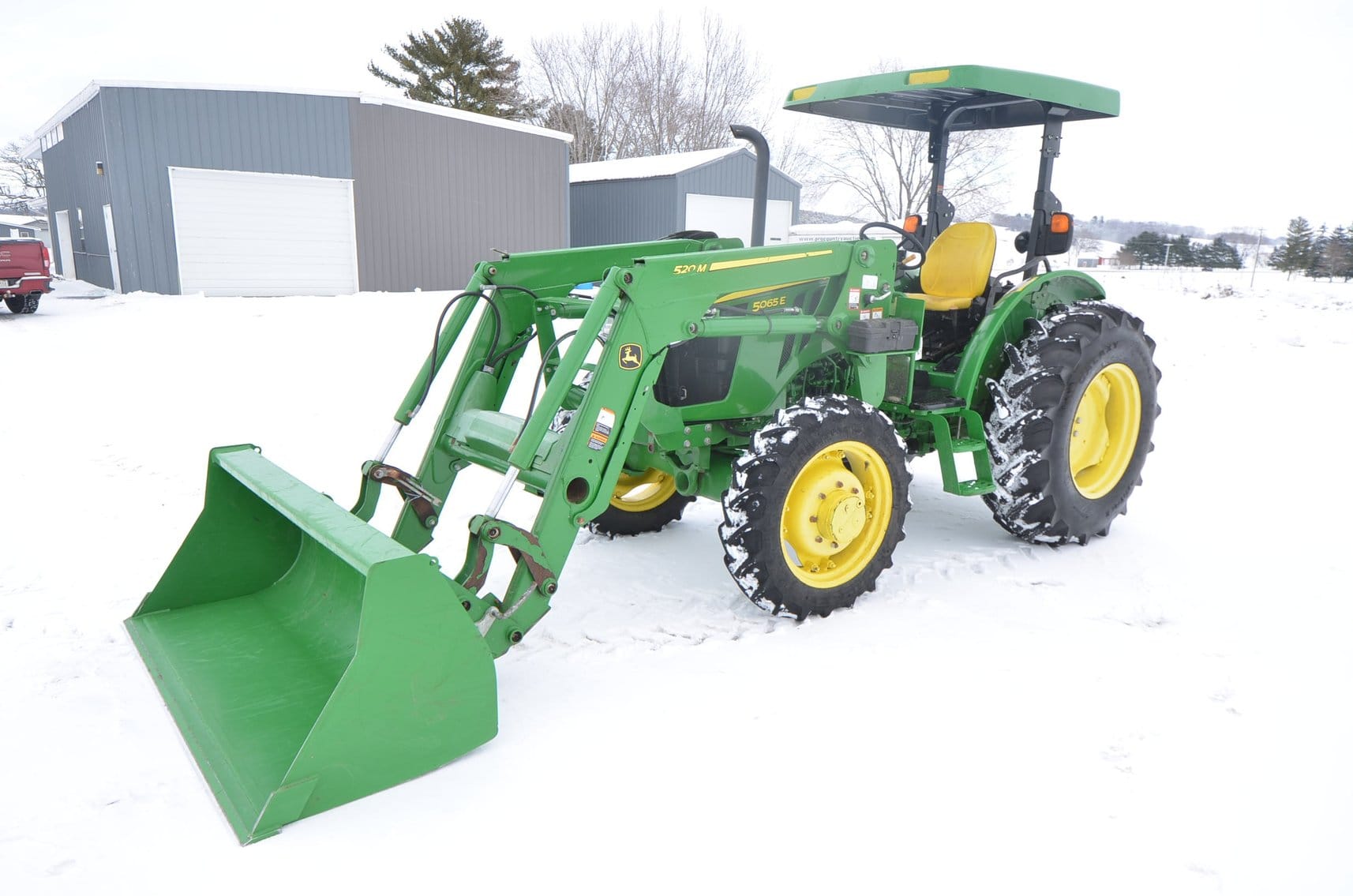 2018 John Deere 5065E Equipment Image0