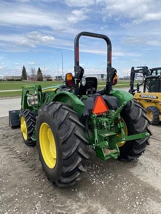 Main image John Deere 5075E 8