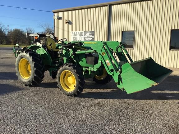 Image of John Deere 5075E equipment image 4