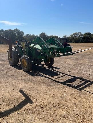 Image of John Deere 5075E equipment image 4