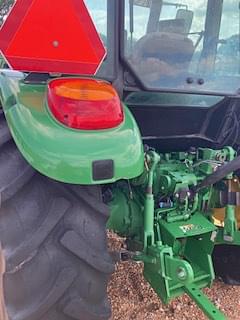 Image of John Deere 5075E equipment image 3