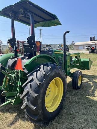 Image of John Deere 5075E equipment image 2