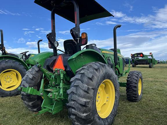 Image of John Deere 5075E equipment image 3