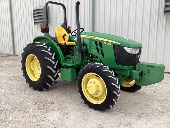 Image of John Deere 5075E equipment image 4