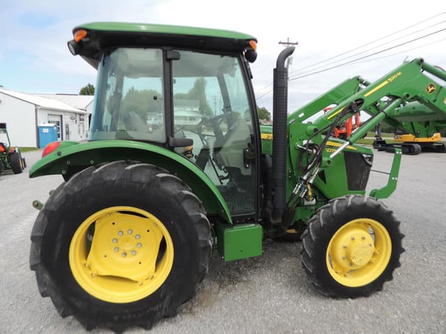 Image of John Deere 5075E equipment image 3