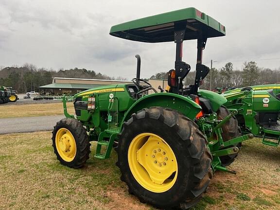 Image of John Deere 5075E equipment image 4