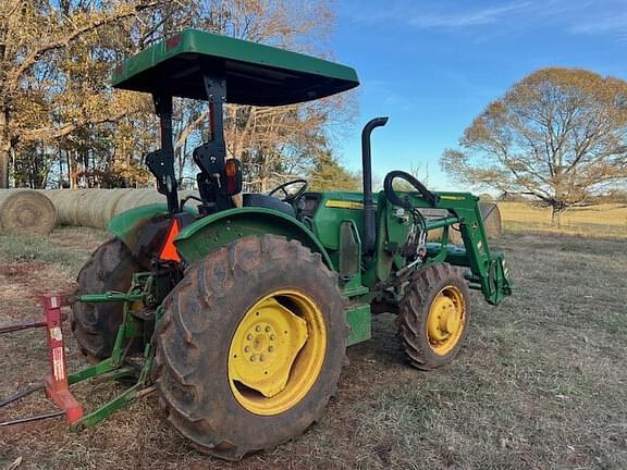 Image of John Deere 5075E equipment image 3