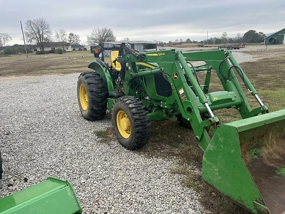 Image of John Deere 5075E equipment image 3