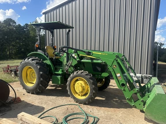 Image of John Deere 5075E equipment image 4