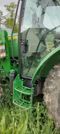 Image of John Deere 5075E equipment image 3