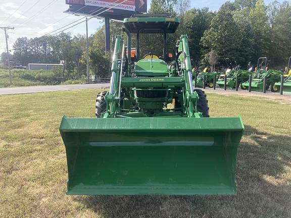 Image of John Deere 5075E equipment image 3