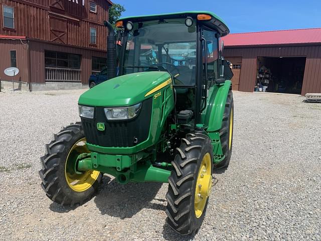 Image of John Deere 5075E equipment image 3