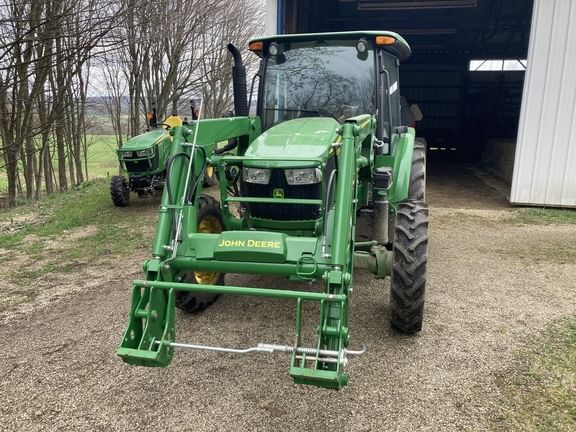 Main image John Deere 5075E