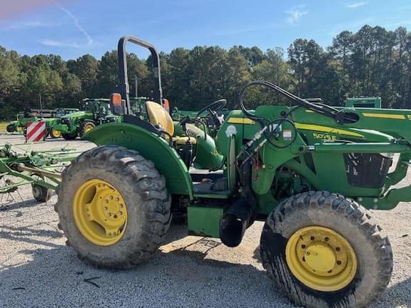 Image of John Deere 5075E equipment image 4