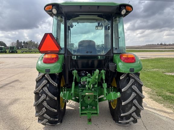 Image of John Deere 5075E equipment image 2