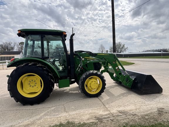 Image of John Deere 5075E equipment image 4