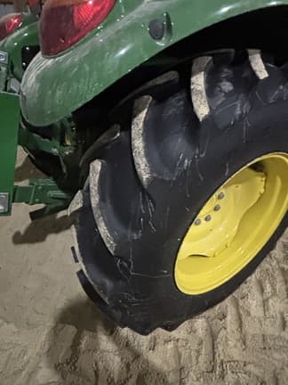 Image of John Deere 5075E equipment image 3