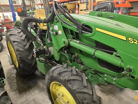 Image of John Deere 5075E equipment image 3