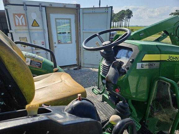 Image of John Deere 5075E equipment image 3