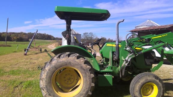 Image of John Deere 5075E equipment image 2