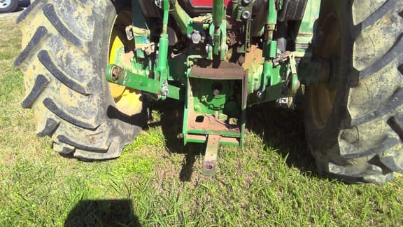 Image of John Deere 5075E equipment image 4