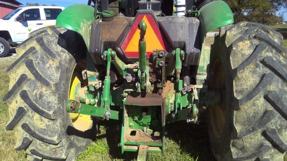 Image of John Deere 5075E equipment image 3