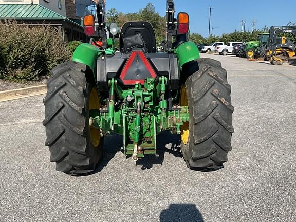 Image of John Deere 5075E equipment image 3