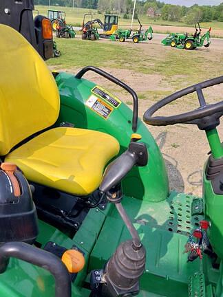 Image of John Deere 5075E equipment image 4
