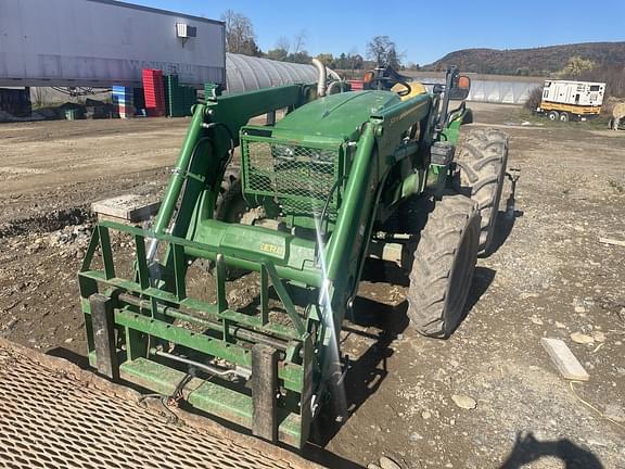 Image of John Deere 5075E equipment image 3