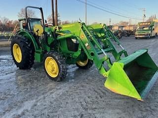 Image of John Deere 5075E equipment image 3