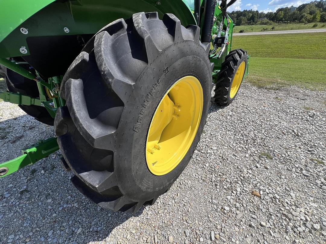 Image of John Deere 5075E Image 1