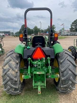 Image of John Deere 5075E equipment image 3