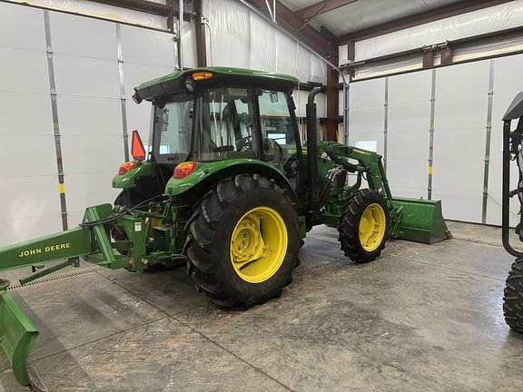 Image of John Deere 5075E equipment image 3