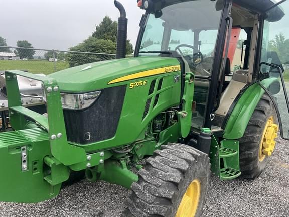 Image of John Deere 5075E equipment image 2