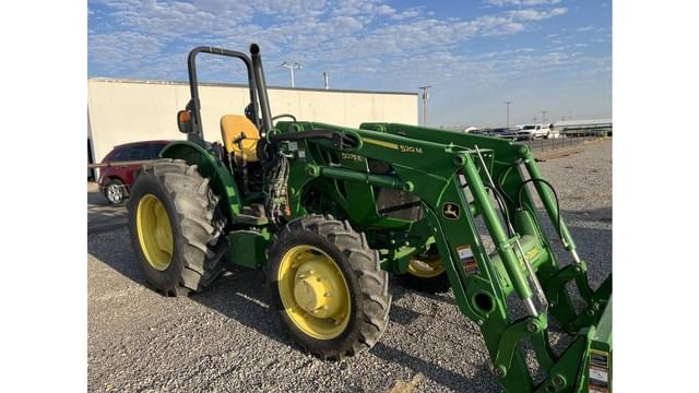 Image of John Deere 5075E equipment image 4