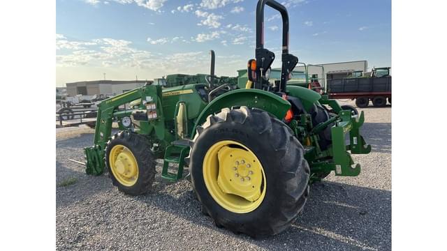 Image of John Deere 5075E equipment image 2