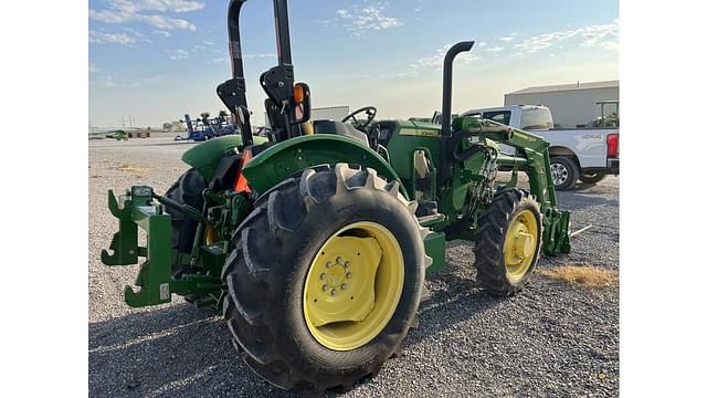 Image of John Deere 5075E equipment image 2
