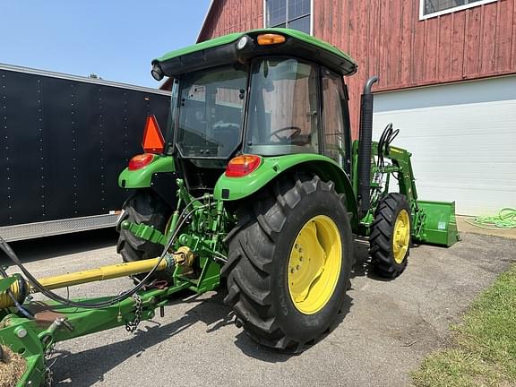 Image of John Deere 5075E equipment image 4