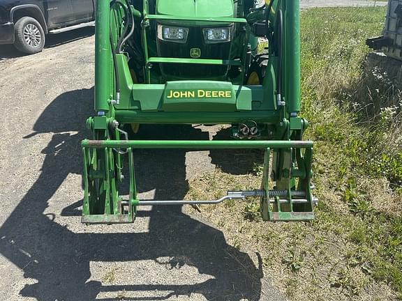 Image of John Deere 5075E equipment image 2